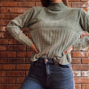 SOLD❗️Vintage Green Sweater